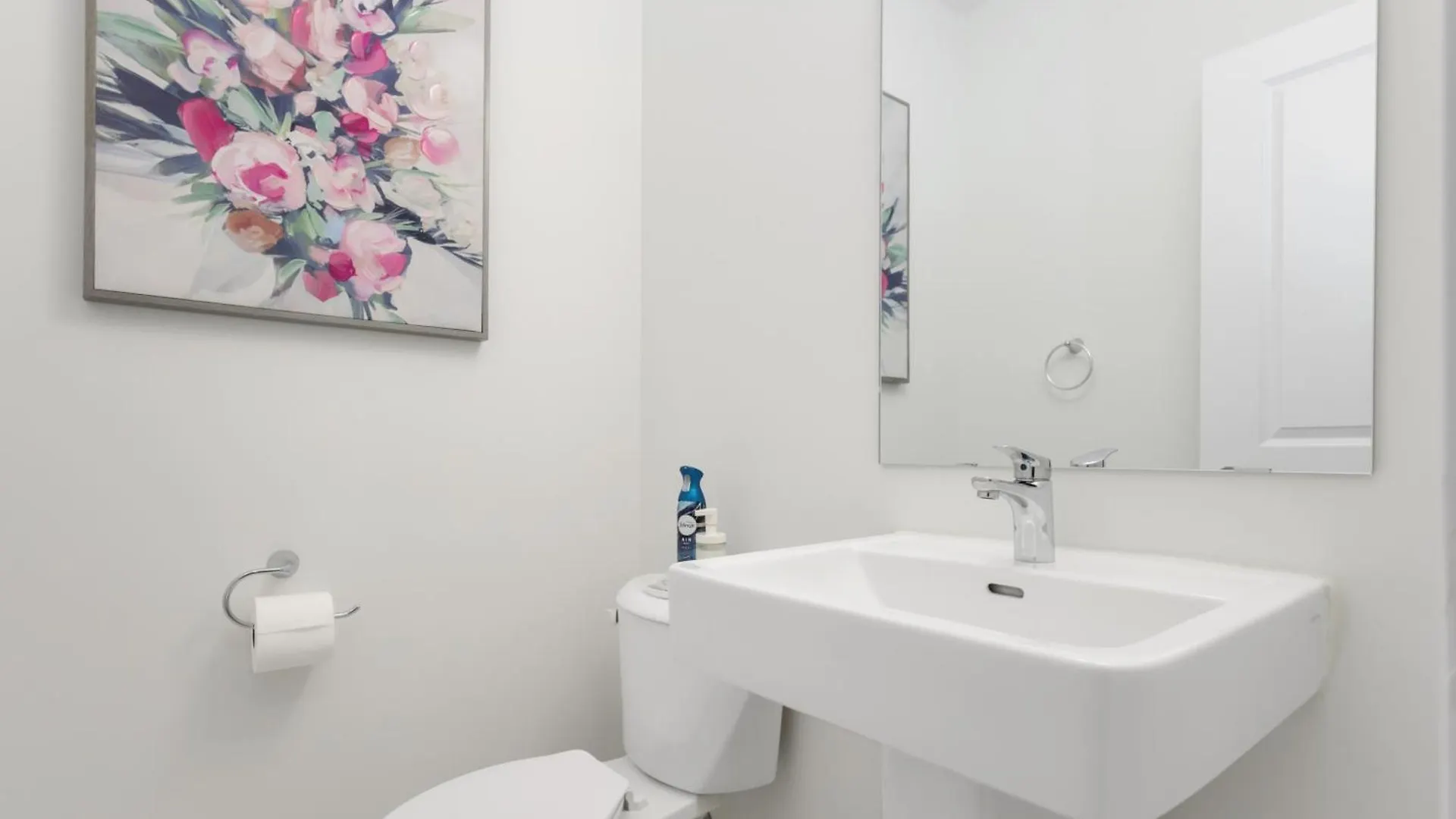 Pine Private Room With 2-Shared Bathrooms In Toronto, On, Canada Toronto